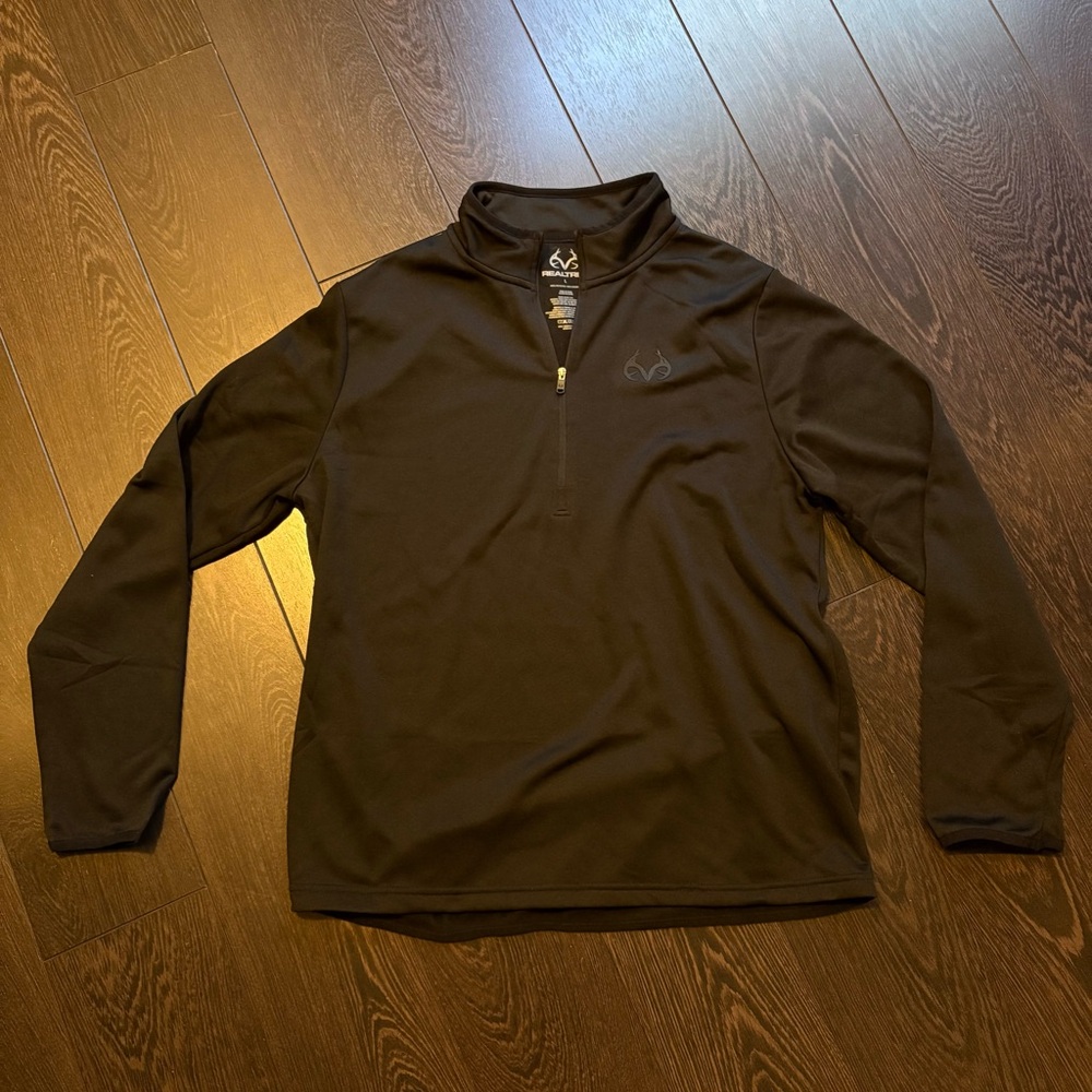 Realtree Black Quarter-Zip Pullover
